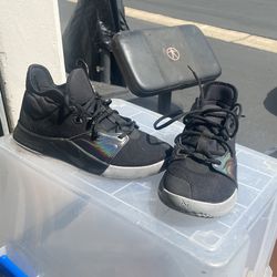 Nike Shows 7.5