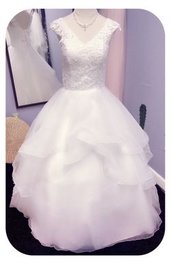 Customize wedding dress