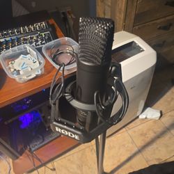 Rode NT1 CONDENSER MICROPHONE