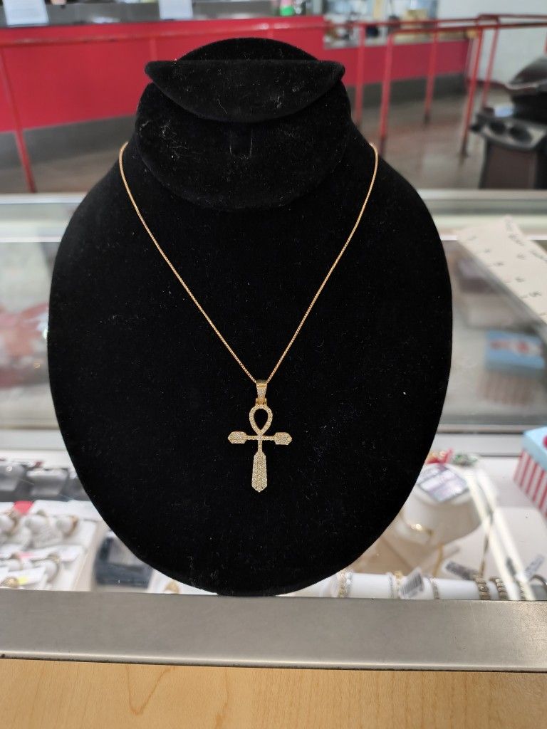 10k Gold Necklace With Diamond Pendant 5.6 Grams 20 Long Layaway Available 10% Down If You Interested Please Make Sure You Ask For Maribel Thank You