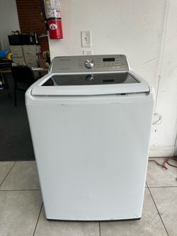Samsung 4.7 cu. ft High-efficiency Large Capacity Smart Top Load Washer