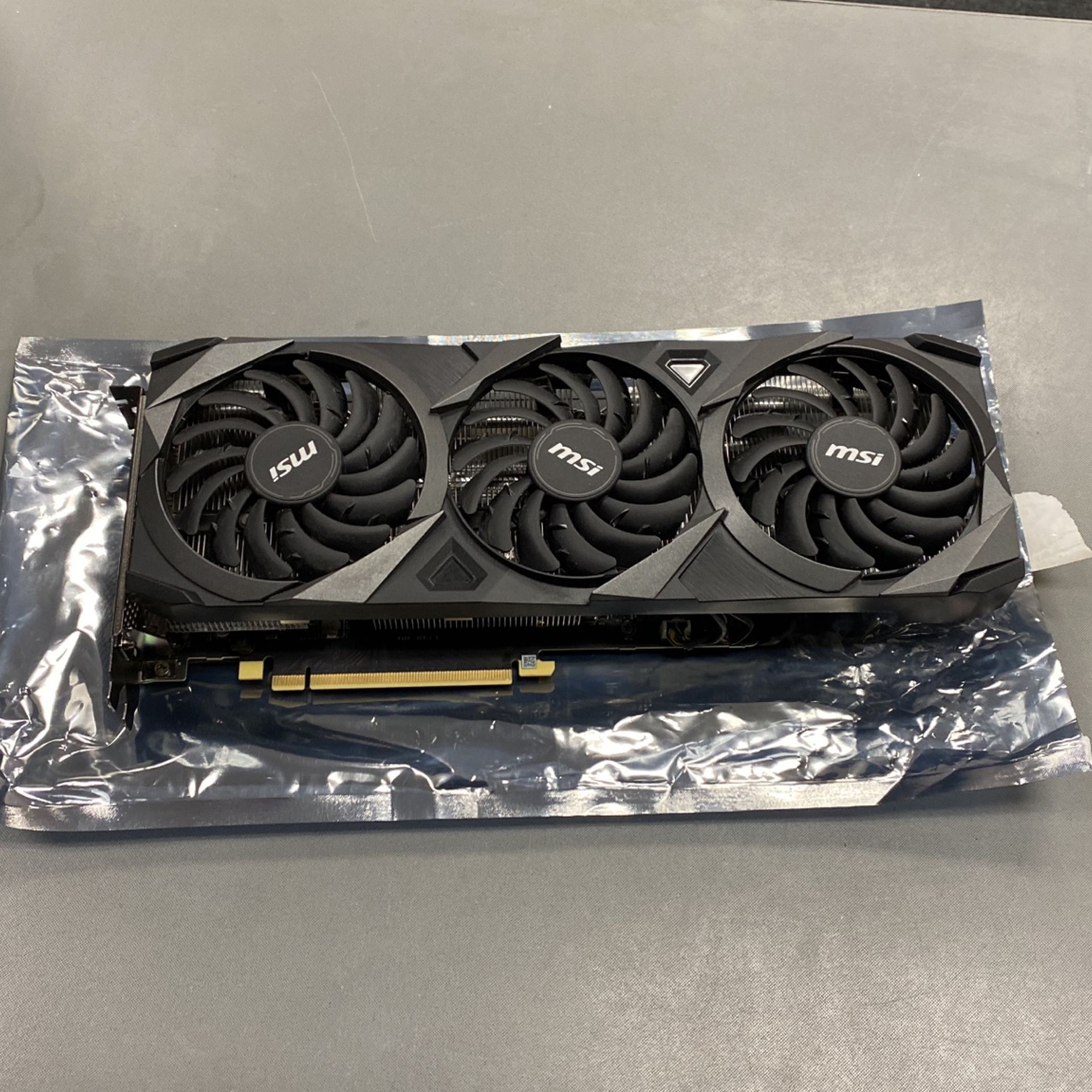 MSI Ventus GeForce RTX 3070 8GB GDDR6 PCI Express 4.0 Video Card RTX 3070 VENTUS 3X PLUS 8G OC