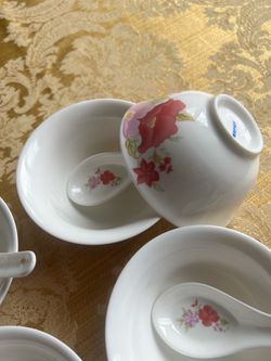 Bowl Set with Spoons