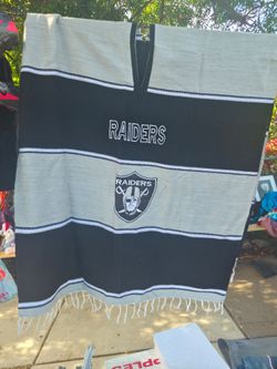 Raiders poncho
