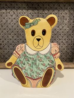 Adorable Bear Vase. Mint Condition.