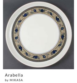 Mika’s A Arabella 14 1/2 Inch Plate