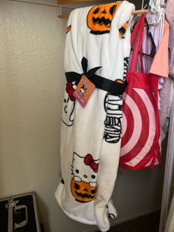 Halloween hello kitty blanket