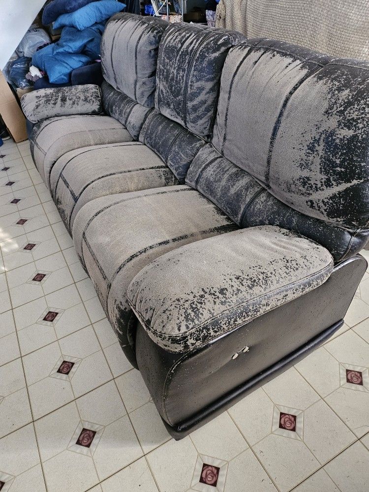 Free Sofa 🛋