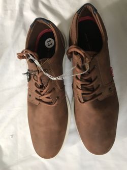 Levi’s shoes size 13
