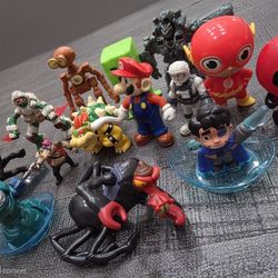 Mixed Character Toy Figures Lot – Mario, Minecraft, Superheroes