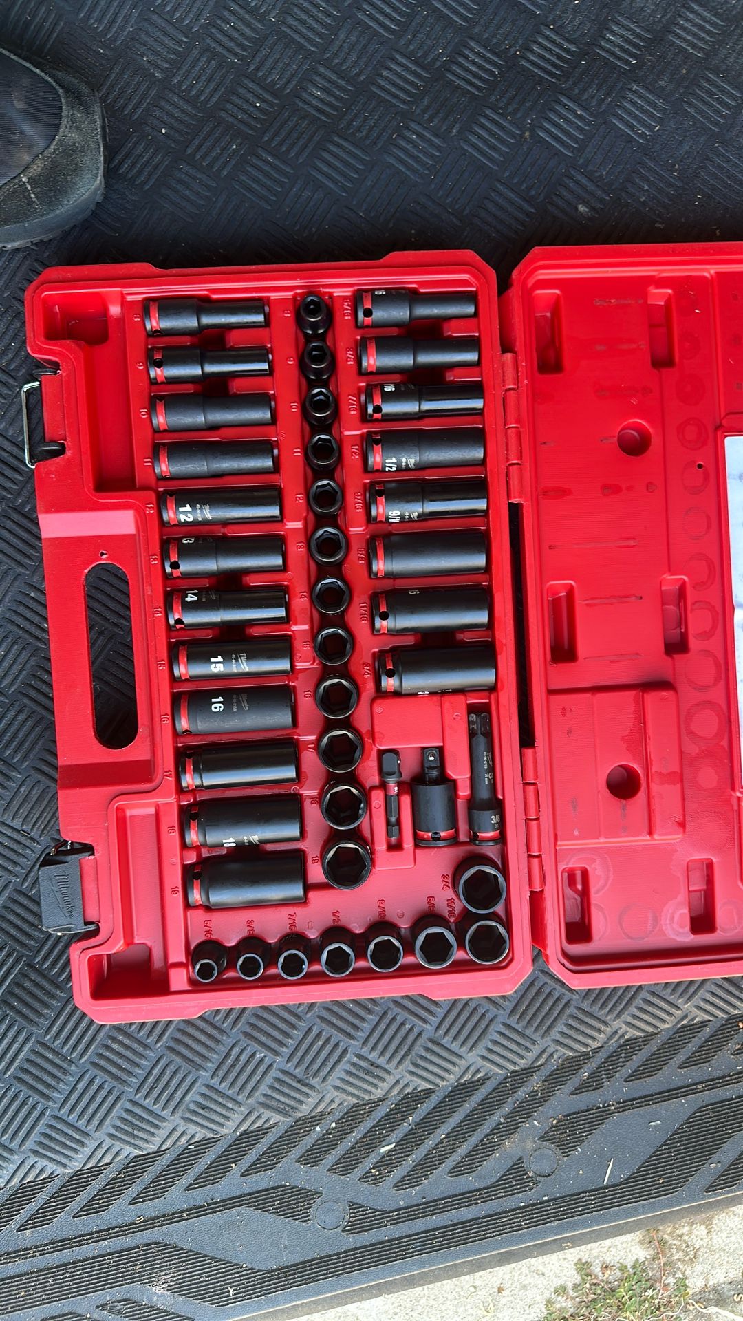 Milwaukee Shockwave 3/8 in. drive Metric/SAE 6 Point Standard/Deep Impact Rated Socket Set 43 pc