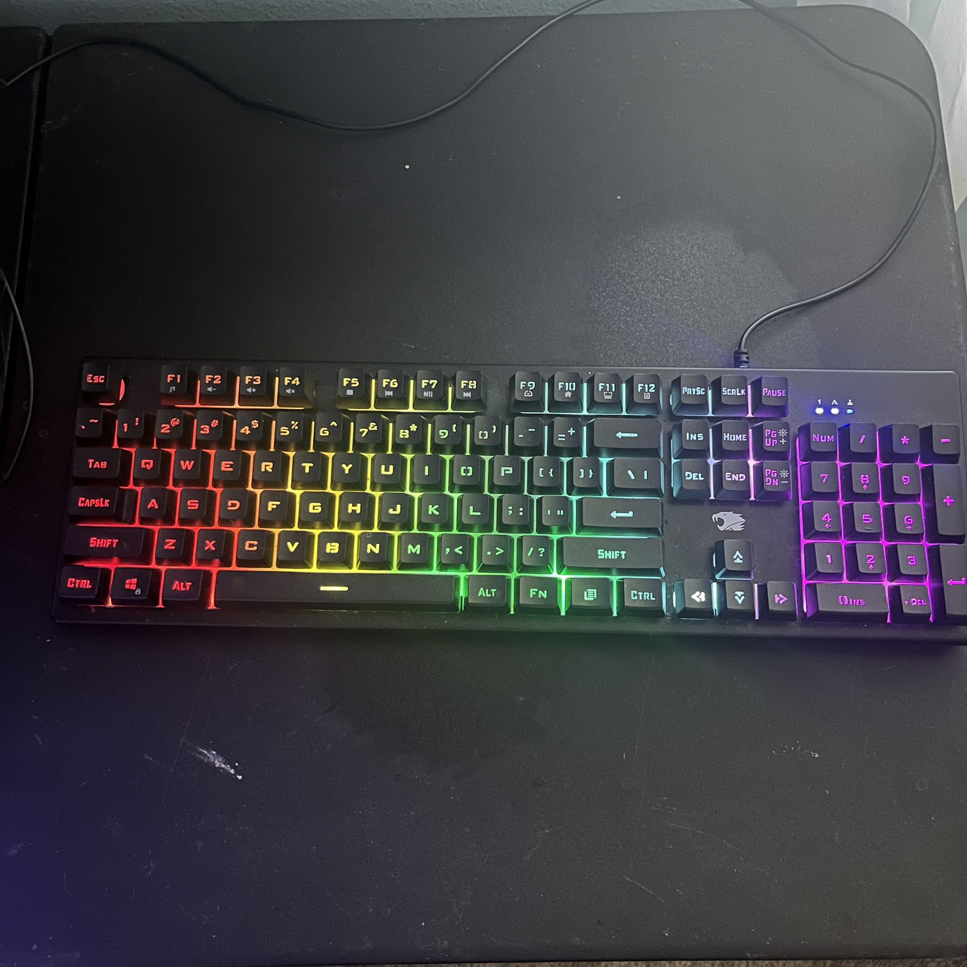 iBuyPower Gaming Keyboard KB-IBP-2210 with Lights