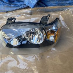 Ford Focus Headlight Left 05to07 Factory Oem New 