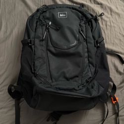 REI Traverse 30 L Backpack