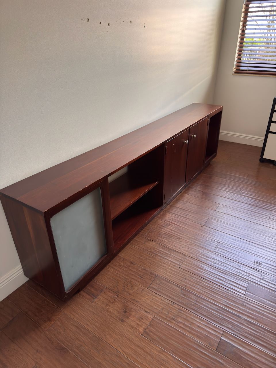 Console / TV Table