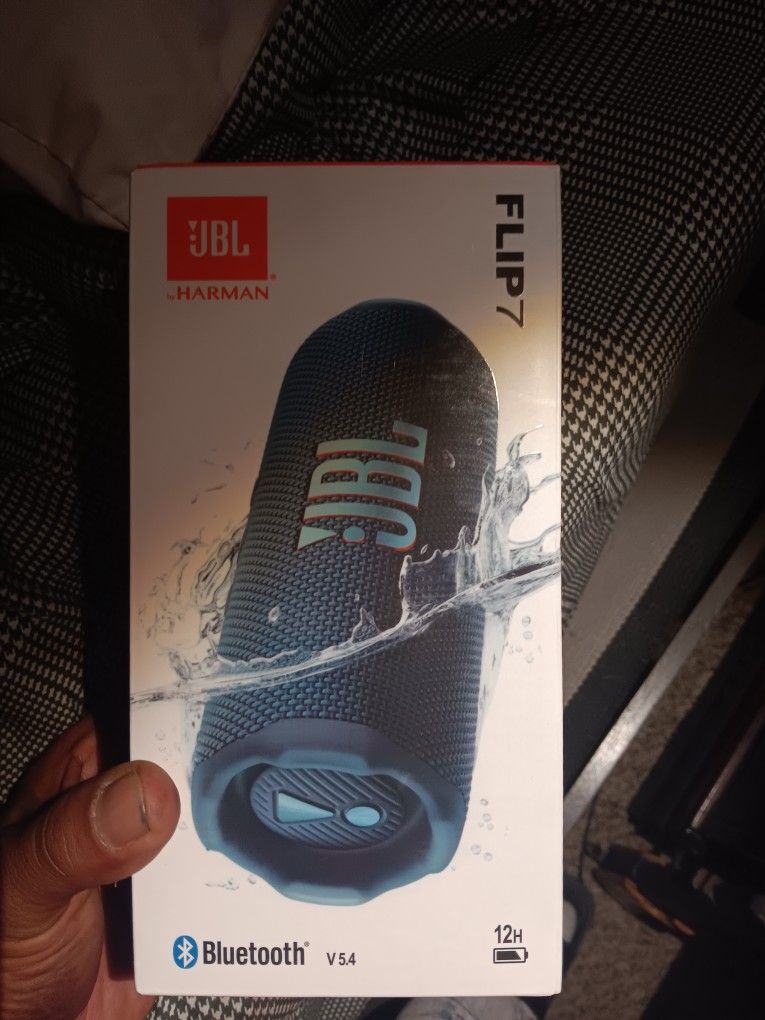 Im Selling My Jbl New NEVER Used Bluetooth Speaker Im Asking $60 Retail Price Is Like $170 Lmk Thanks For Your Time 🙏