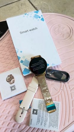 Este reloj inteligente de la marca LIGE cuenta con una pantalla circular HD de 1.43 pulgadas y una elegante correa de malla metálica dorada.Llamadas B