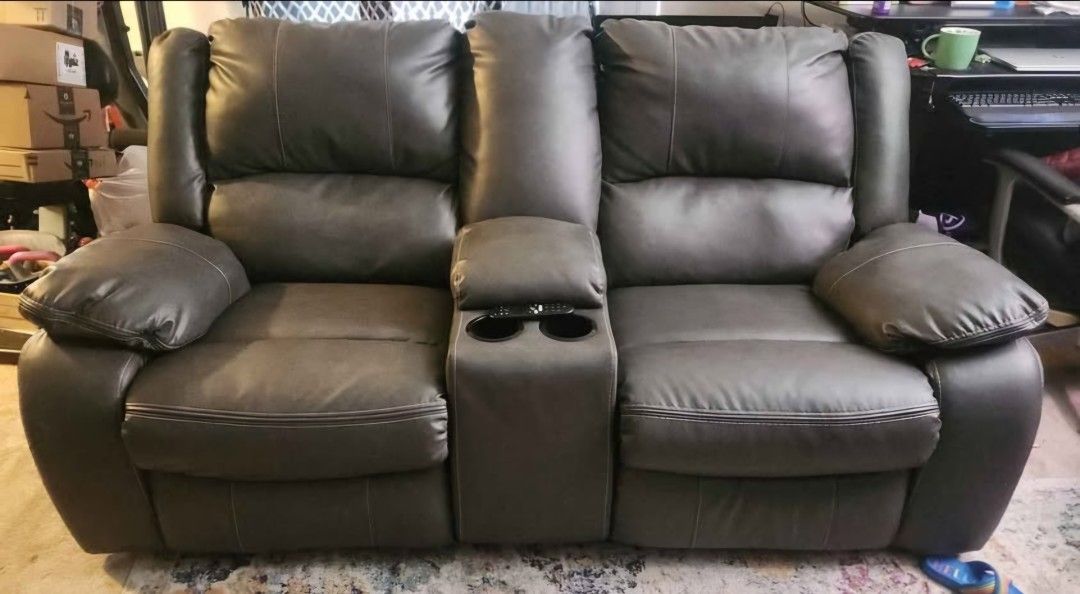 Duel Manual Reclining Loveseat