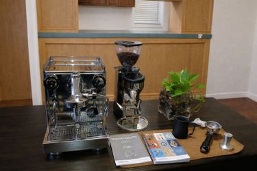 Like New Rocket Appartamento + Fausto 2.1 Grinder Combo – Barely Used Matching Set