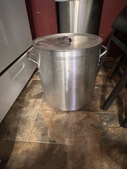 cooking pot