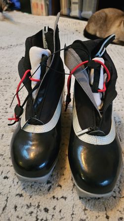 Atomic XCruise40 nordic cross-country ski boots, size 10.5US