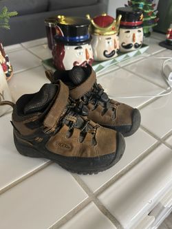 Keen Toddler Hiking Boots, Shoes Size 8
