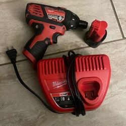 Milwaukee Power Drill / Screwdriver 