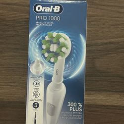 Brand New Oral B Electric Toothbrush 