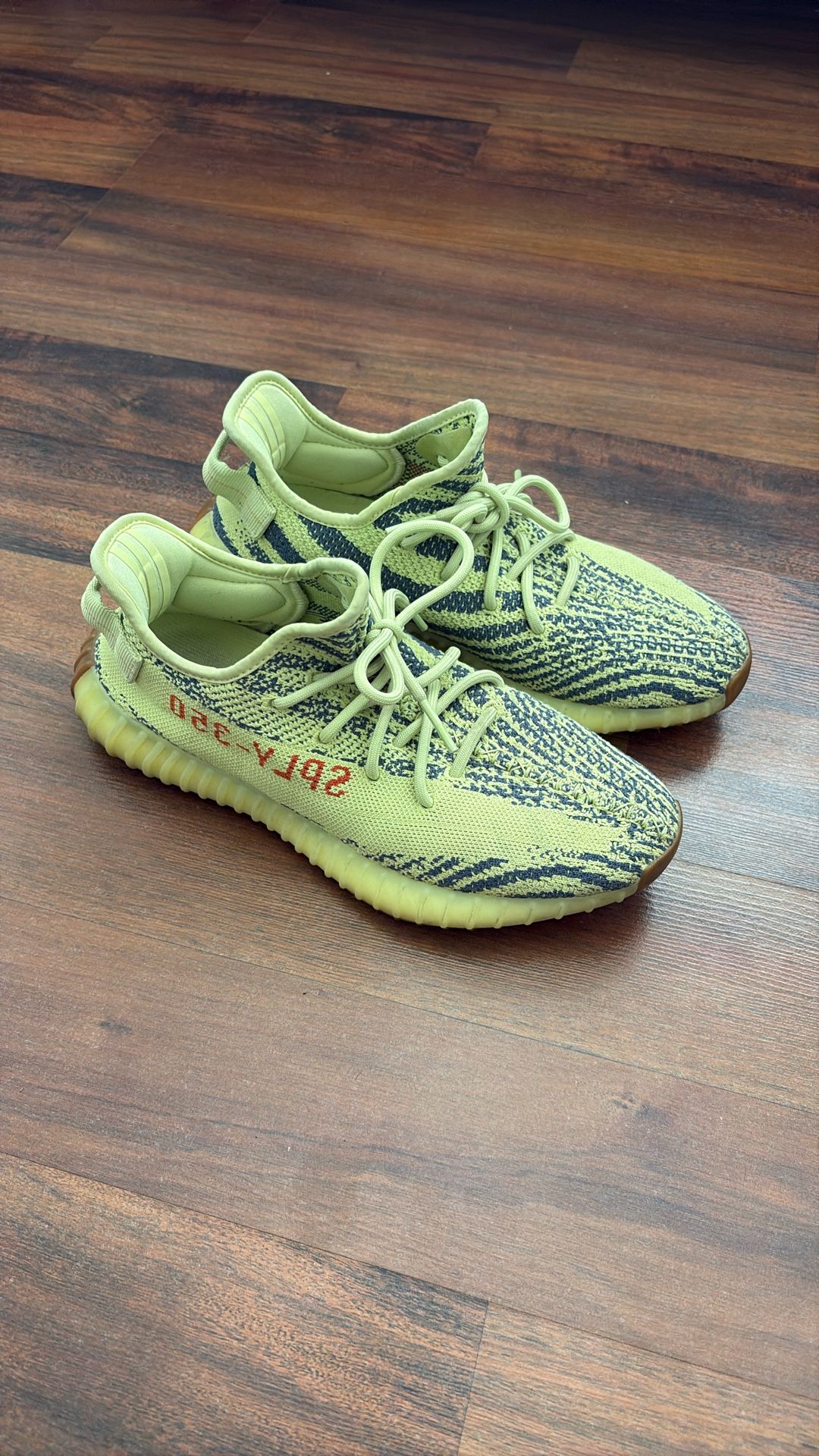 Yeezy 350 V2 Semi Frozen