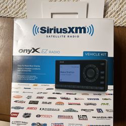 SiriusXM XEZ1V1 Onyx EZ Satellite Radio with Vehicle Kit - Black