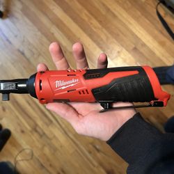 NEW Milwaukee 3/8” Electric Ratchet (w/ m12 battery)