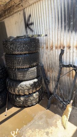 4 used good tread tires 35x12.50xR18 lt
