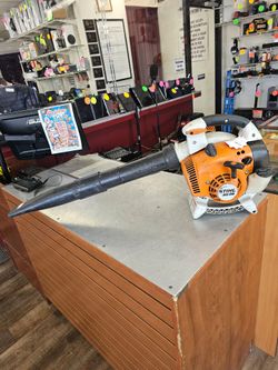 96091  stihl bg 86 27.7cc has powered hand held leaf blower 578184