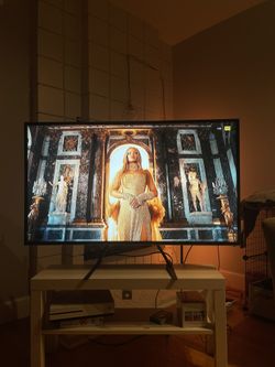 Medium TCL Tv
