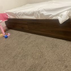 Twin Bed 