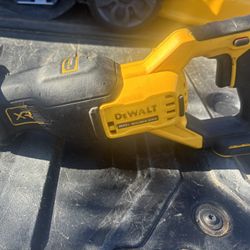 DEWALT 20V MAX Cordless Brushless Reciprocating Saw (Tool Only)