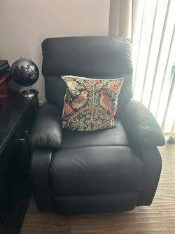 Swivel Manual Recliner Chair - Black