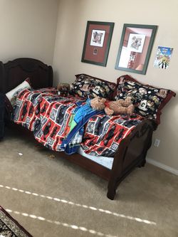 Full size bed