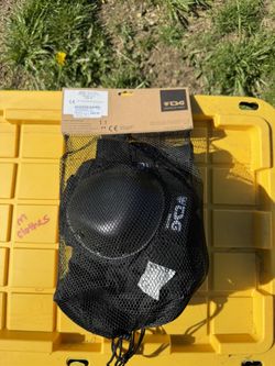 Never Used Knee Pad Set