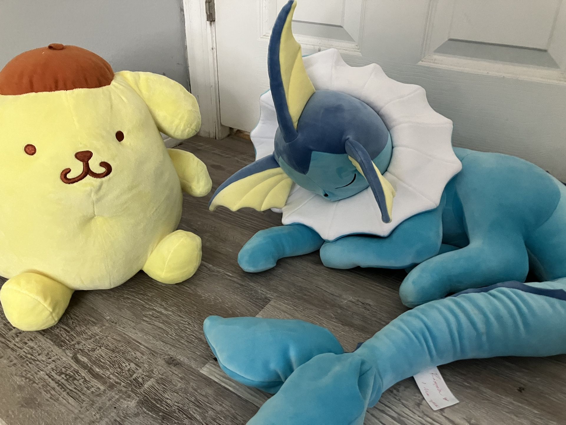 Plush Vaporeon And Pompompurin 