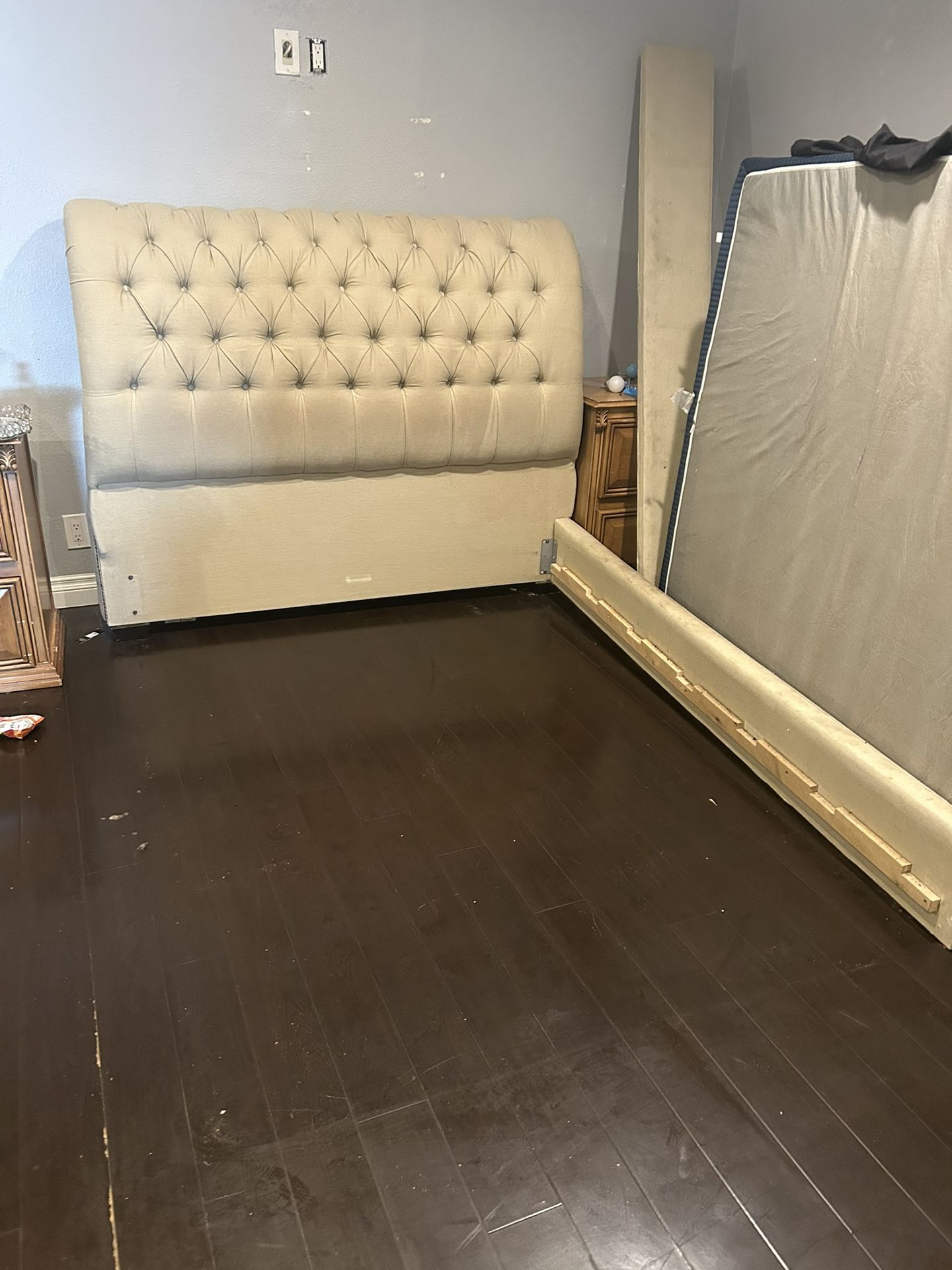 Tufted Bed frame