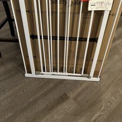 White  Baby Gate