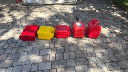 Lot of 5 Plastic Gas Cans