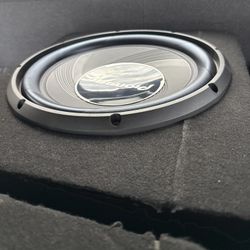 12’’ Pioneer Subwoofer