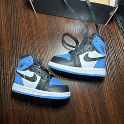Jordan Retro 1 University Blue Size 3c 