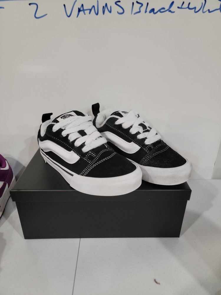 Vans Black And White Size 2