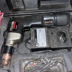 Blue Point 1/“2 Air Gun And 18v 1/2 “ Cordless Drill With Case And 2 Batteries 