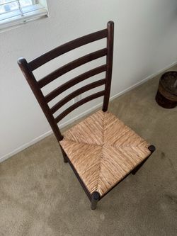 Dining table. Seats 6. Only have 5 chairs