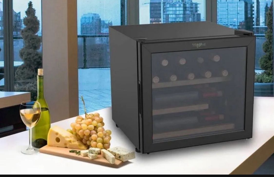 Whirlpool 15-Bottle 1.7cu ft Wine Refrigerator