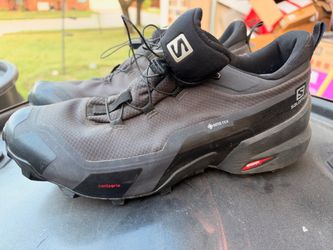 Solomon cross hike size 10